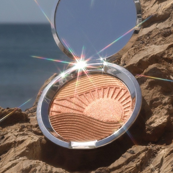 Becca Endless Summer Glow Highlighter Bronzer Chrissy BNIB - Picture 15 of 15